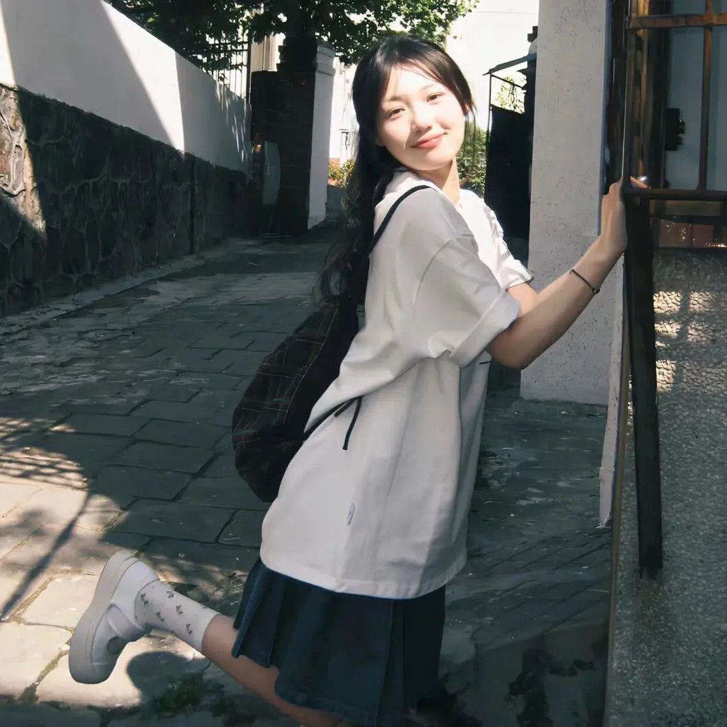梅花 海报